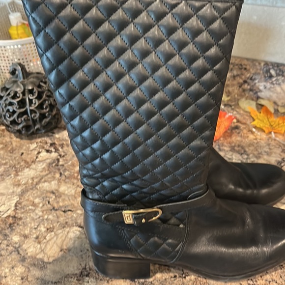 Worn twice size 11 boots - Picture 2 of 5